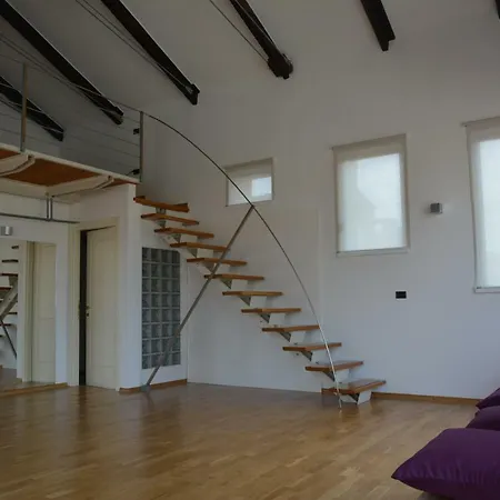 In Uno Yoga Studio Asti